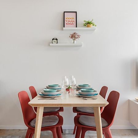 Fully Equipped Apartments With Terraces, Free Garage Parking, Netflix & Ac - By Apartmany Slapanice Cz Buitenkant foto