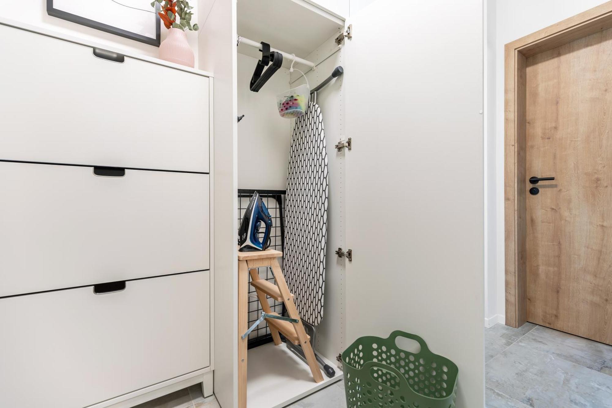 Fully Equipped Apartments With Terraces, Free Garage Parking, Netflix & Ac - By Apartmany Slapanice Cz Buitenkant foto